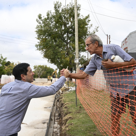 Malvinas Argentinas avanza con obras y ya pavimentó el 80% del distrito