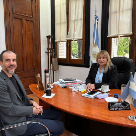 Revilla recibió a Petrecca y pidió apoyo para sostener políticas públicas