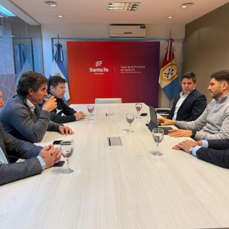 Dirigentes de la UCR bonaerense se reunieron con Pullaro para avanzar en la reorganización del partido