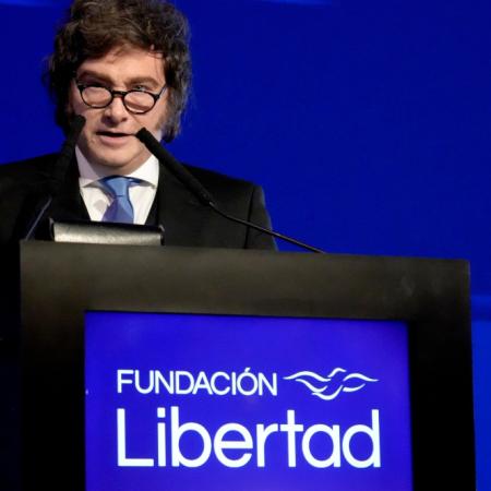 Mayra Mendoza cuestionó la cena de la Fundación Libertad y apuntó contra Milei