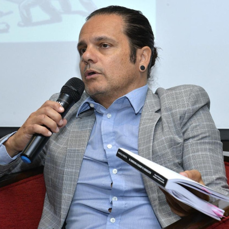 Peretta exige una reforma laboral para combatir la informalidad