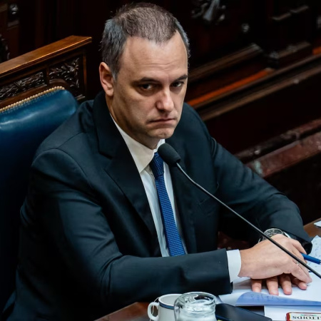 Pagano pidió la detención de Manuel Adorni por presunto entorpecimiento judicial