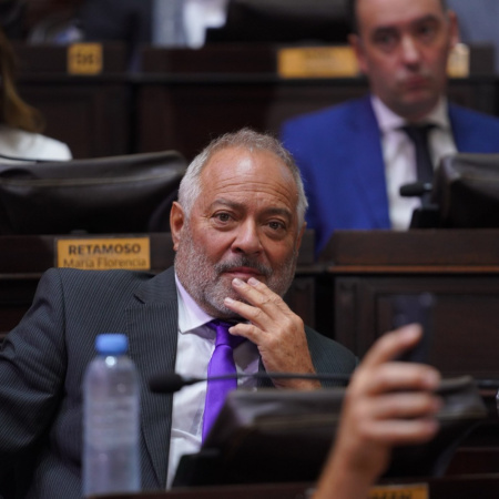 Diputados de La Libertad Avanza proponen eliminar el impuesto a las compras con tarjeta en Buenos Aires
