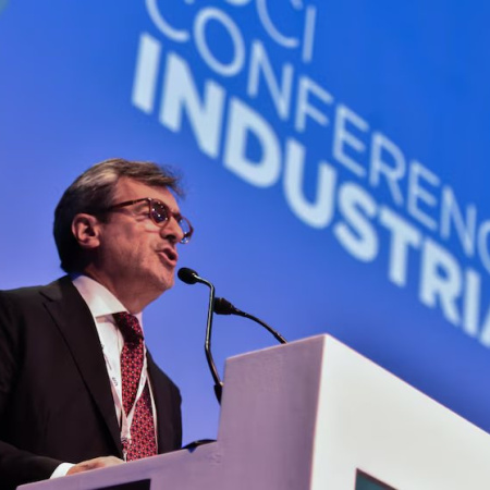 La UIA se reúne con Luis Caputo para pedir un régimen de incentivos para la industria manufacturera