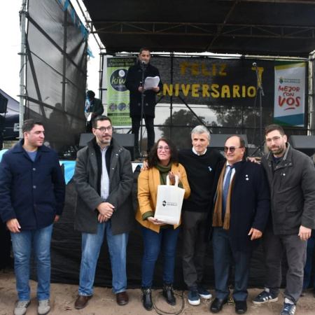 Salomón encabezó los festejos por el aniversario de Saladillo Norte y presentó una ambulancia
