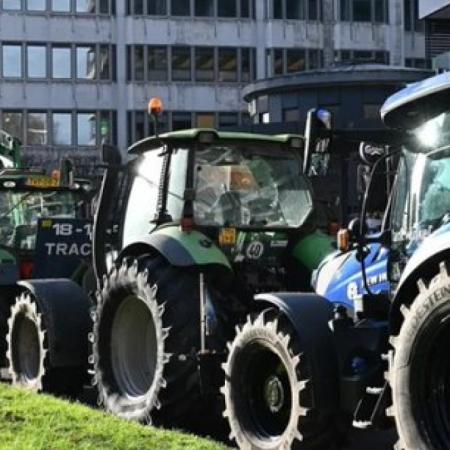 La Sociedad Rural de Olavarría defendió a Milei pese al freno productivo y la falta de obras
