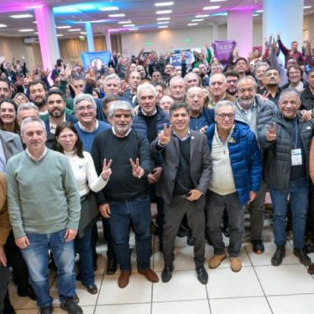 Kicillof cerró el Congreso Bonaerense del Trabajo con respaldo sindical y críticas al modelo económico de Milei
