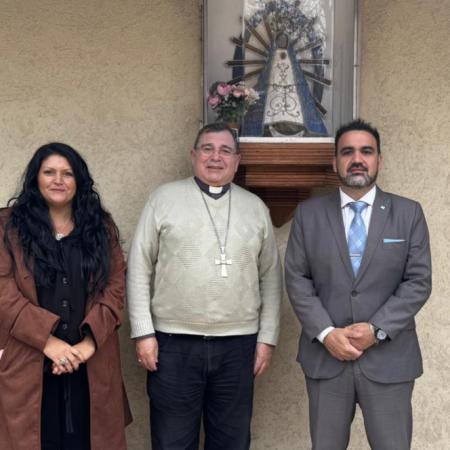 Luayza se reunió con el obispo Tissera y apuntó contra “el individualismo absoluto”