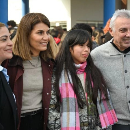 Zamora lanzó "Tigre Educa Secundario" para acompañar a más de 200 alumnos con becas y tutores