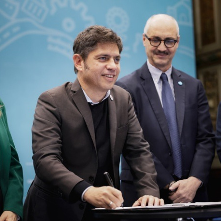 Kicillof redobló la apuesta con UNICEF y apuntó a Milei: “Si no está el Estado, solo crece el desamparo”