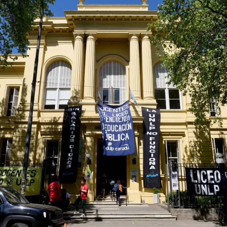 Colegios de la UNLP pidieron a la Corte que se aplique la Ley de Financiamiento Universitario  