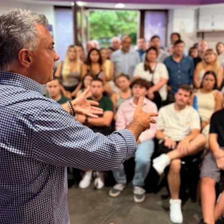 La Libertad Avanza presentó un proyecto para permitir que jóvenes de 18 años sean concejales en Buenos Aires