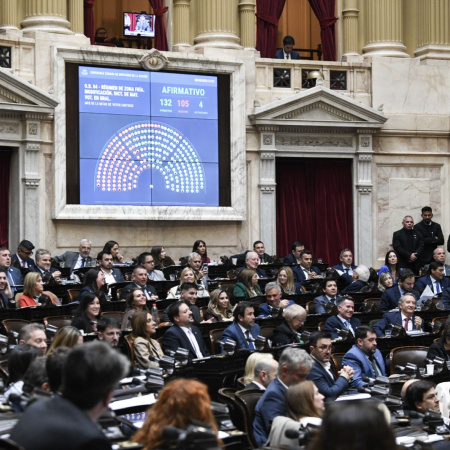 Diputados debate la interpelación de Adorni: tres proyectos apuntan a una moción de censura