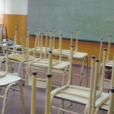 Paro docente en PBA: un maestro de grado cobra $850.000 y la paritaria sigue congelada desde junio