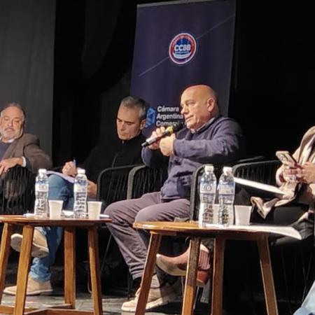 De Leo cruzó a Liberman por el petitorio de comerciantes bahienses
