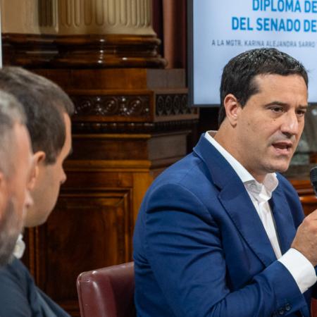 “No puede explicar la administración del país”: dura crítica de Abad a Adorni