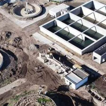 Una planta cloacal paralizada expone el impacto del freno a la obra pública en Saladillo