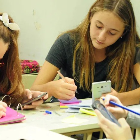 Aprender 2025: subieron 10 puntos los resultados en Lengua en escuelas bonaerenses 