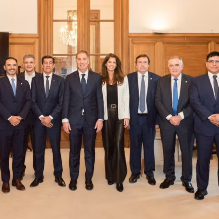 Con Santilli al frente, el Gobierno relanza la mesa política y pone foco en la reforma electoral