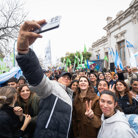 Moreno aprobó un nuevo pliego de transporte: habrá más empresas, nuevas rutas y control municipal