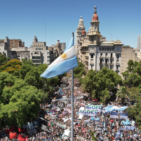 Sindicalistas y jubilados vuelven a marchar al Congreso contra el ajuste de Milei
