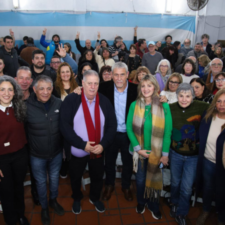 Ferraresi presentó en Tres de Febrero su propuesta para la Provincia y expuso el modelo de Avellaneda