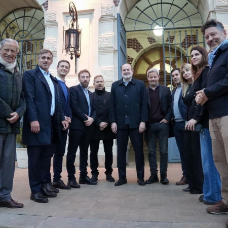Nace la “Liga de Intendentes”: 11 jefes comunales se lanzan como nueva mesa del peronismo bonaerense