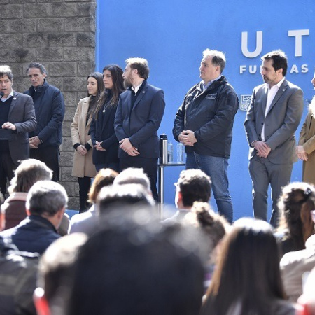 Nueva base policial y más ambulancias: Kicillof refuerza seguridad y salud en Lomas