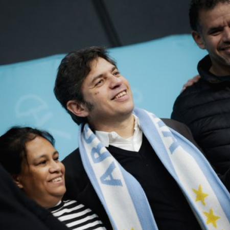 Kicillof llevó la agenda provincial a Salto con obras de energía, educación y vivienda