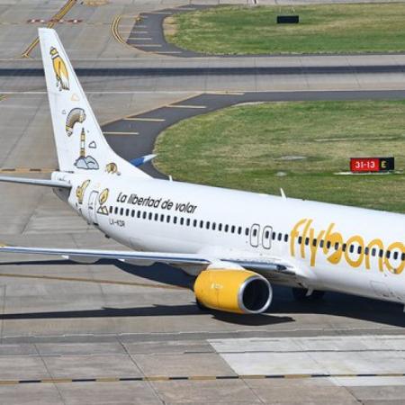 Flybondi, en caída libre: vuelos paralizados, salarios impagos y pasajeros varados