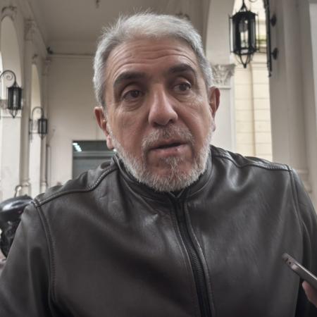 Aníbal Fernández pidió “cuidar a Kicillof” y tomó distancia del cristinismo