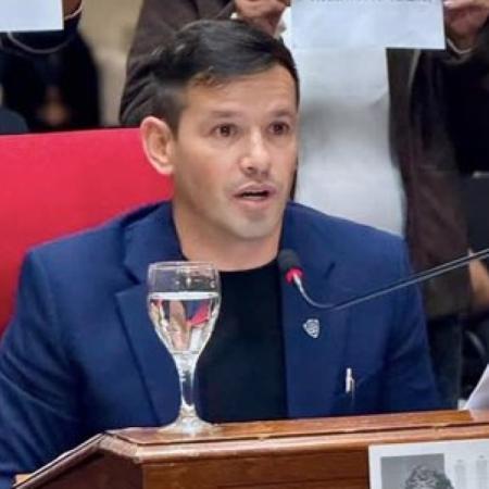 La Justicia advirtió irregularidades en La Libertad Avanza bonaerense y ordenó regularizar afiliaciones