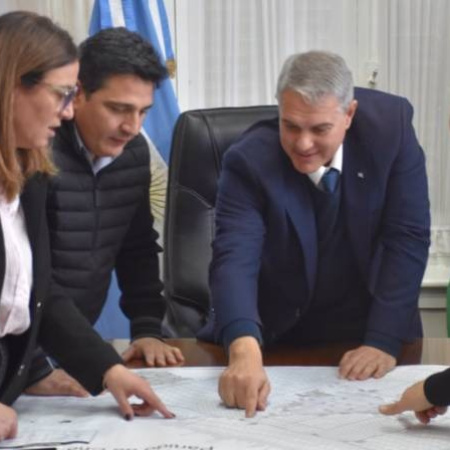 Chacabuco tendrá transporte público: Golía y Marinucci anunciaron 3 recorridos y 3 unidades