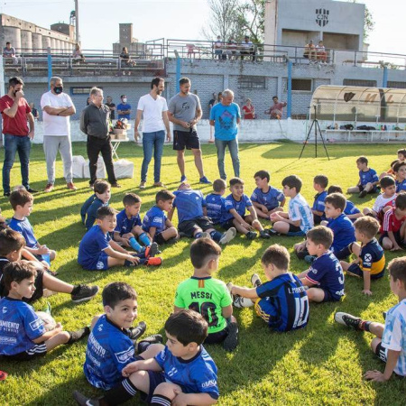Petrecca impulsa el "Programa Dibu" para financiar clubes de barrio en la Provincia