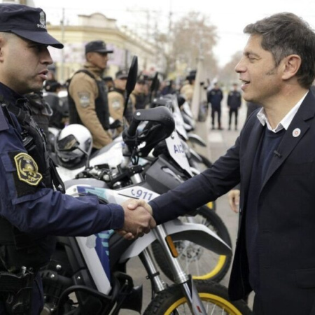 Fuga masiva en la Policía Bonaerense: 1.800 bajas en 2026 y salarios que no llegan al millón