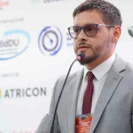 Lanús llevó a Brasil el debate sobre quién controla al poder