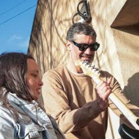 Brandsen avanzó con 100 escrituras y equipó a la Secundaria 9
