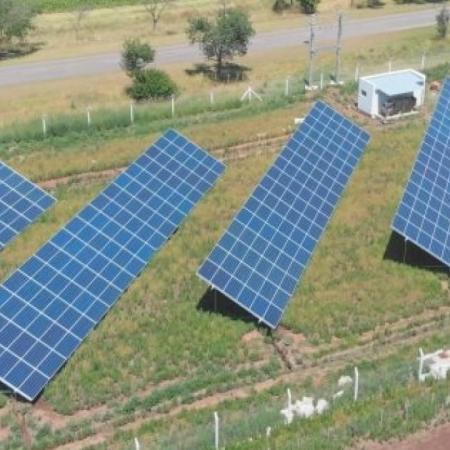 Proponen parques solares para reforzar el servicio eléctrico en el interior