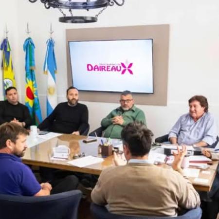 Daireaux acordó aumentos y pases a planta para municipales