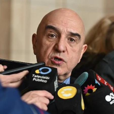 Renuncia clave en plena pelea por discapacidad