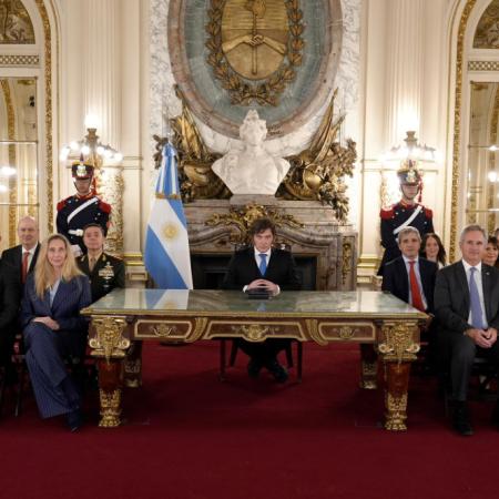 Milei endureció el reclamo por Malvinas y anunció sanciones, una base naval y nuevas facultades para el Estado