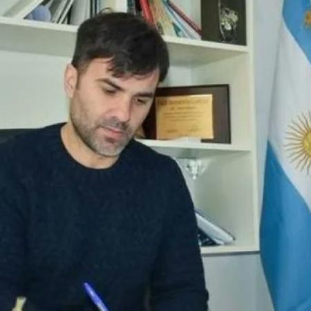 Echarren acusó a Milei de “regalar la Patria”