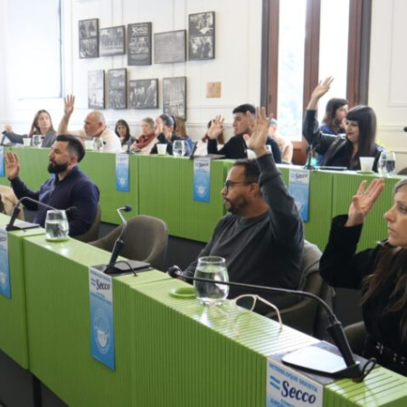 Ensenada se pronunció contra la venta de tierras a extranjeros y el desembarco de data centers en el país