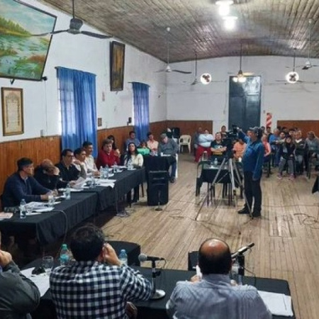 San Pedro: la insólita perimetral de 3 metros que paraliza al Concejo por una denuncia por violencia de género