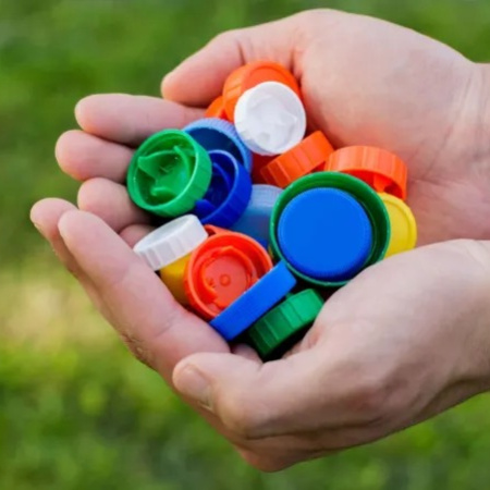 EDELAP llega a Bioferia La Plata con juegos, premios y una colecta solidaria de tapitas