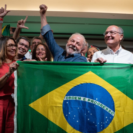 El peronismo festejó la reelección de Lula y la leyó como una señal para 2027
