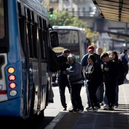 Desde el 1° de noviembre, el boleto de colectivo en Provincia vuelve a aumentar: así quedan las nuevas tarifas