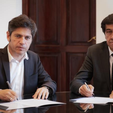 Kicillof desembarcó en Jujuy, se mostró con un gobernador radical y apuntó contra Milei