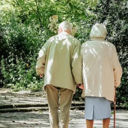 Avanza la atención presencial para mayores de 60 años