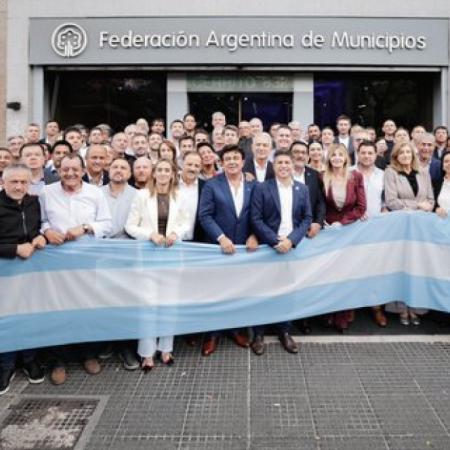 Espinoza busca seguir en la FAM y La Cámpora mantiene la incógnita